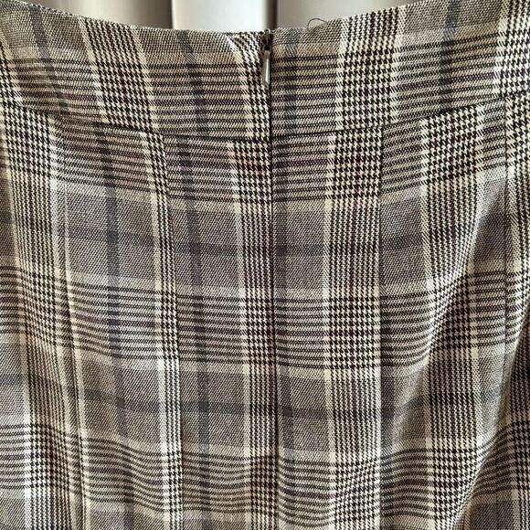 90’s Ninety Box Pleaded Plaid Knee Length Skirt 8 - Picture 6 of 10